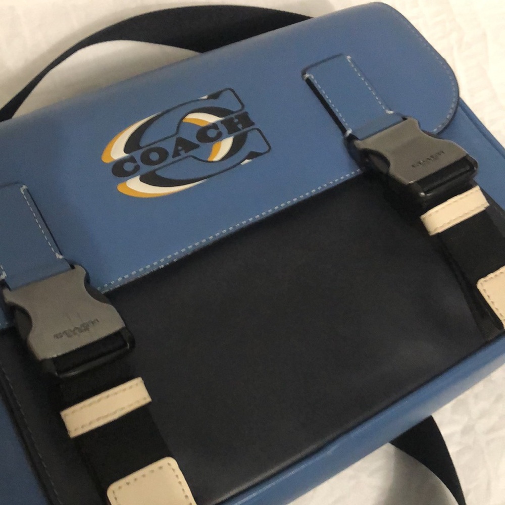 Coach Track Leather Crossbody Bag EUC - Picture 10 of 14